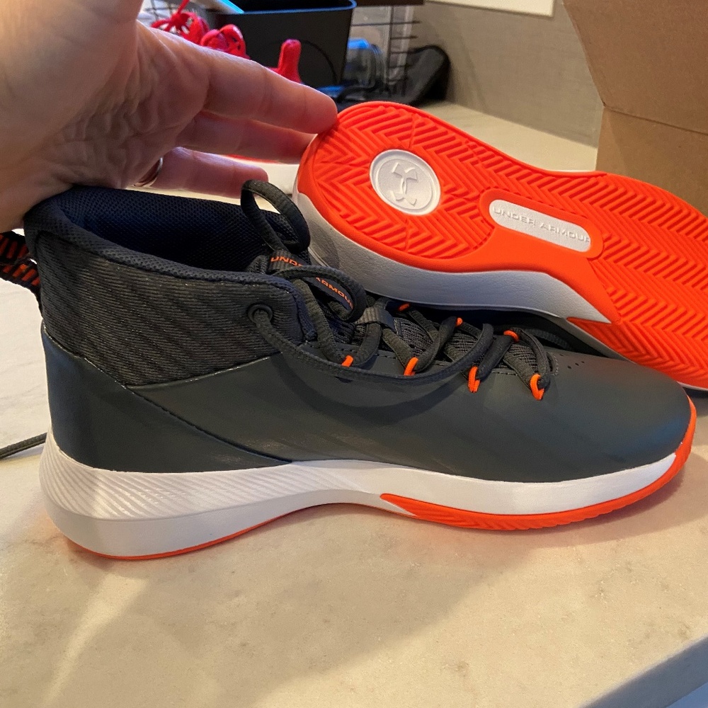 Under Armour Lockdown Grade School Boys' Basketbal